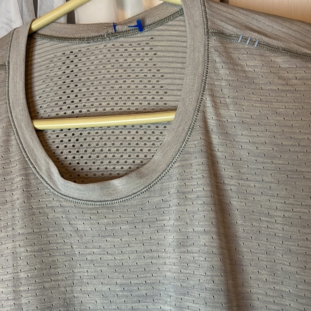 Lululemon Breath Repeat Short Sleeve Shirt Men’s XL - Picture 4 of 11
